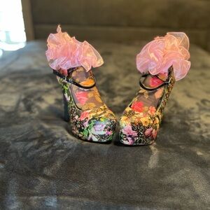 Floral Platform Madison‎ by Shoedazzle Roxy Heels Size 9.5 Women’s